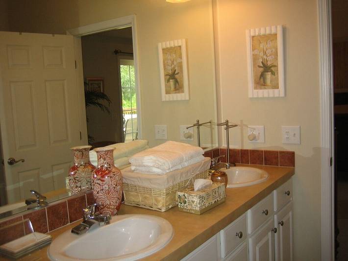 Vacation rental for 4 people, with hot tub and terrace as well as yard in North Port FL