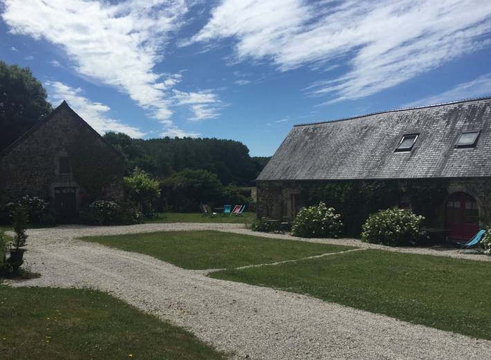Gîte pour 6 personnes, avec terrasse et jardin