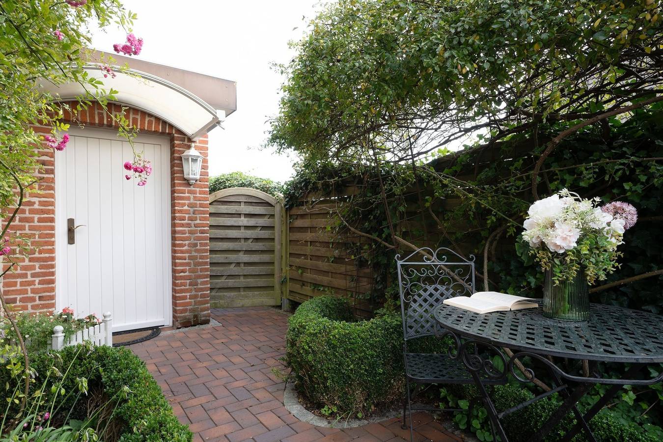 Ganze Ferienwohnung, Rosengarten in Kellenhusen, Ostholstein