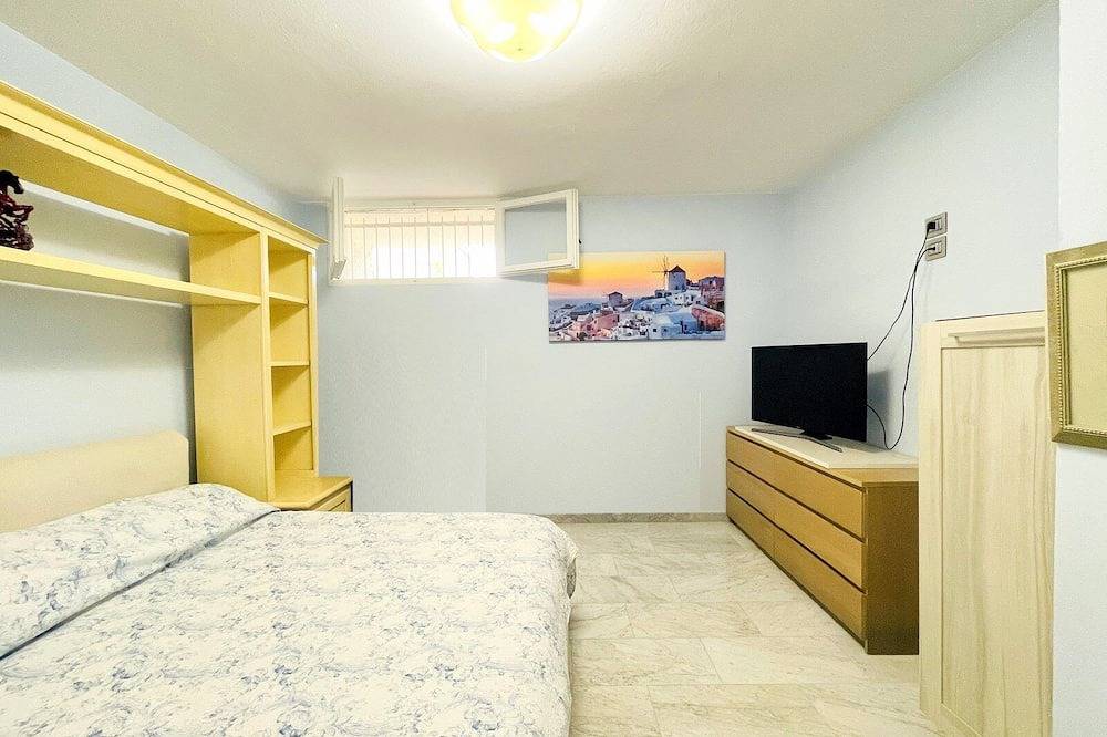 Appartamento intero, Appartamento con giardino a due passi dal mare in Lido di Camaiore, Riviera Toscana