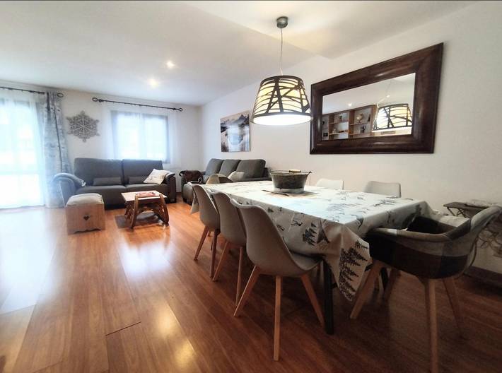 Vakantiehuis voor 11 personen, met balkon in de Spaanse Pyreneeën