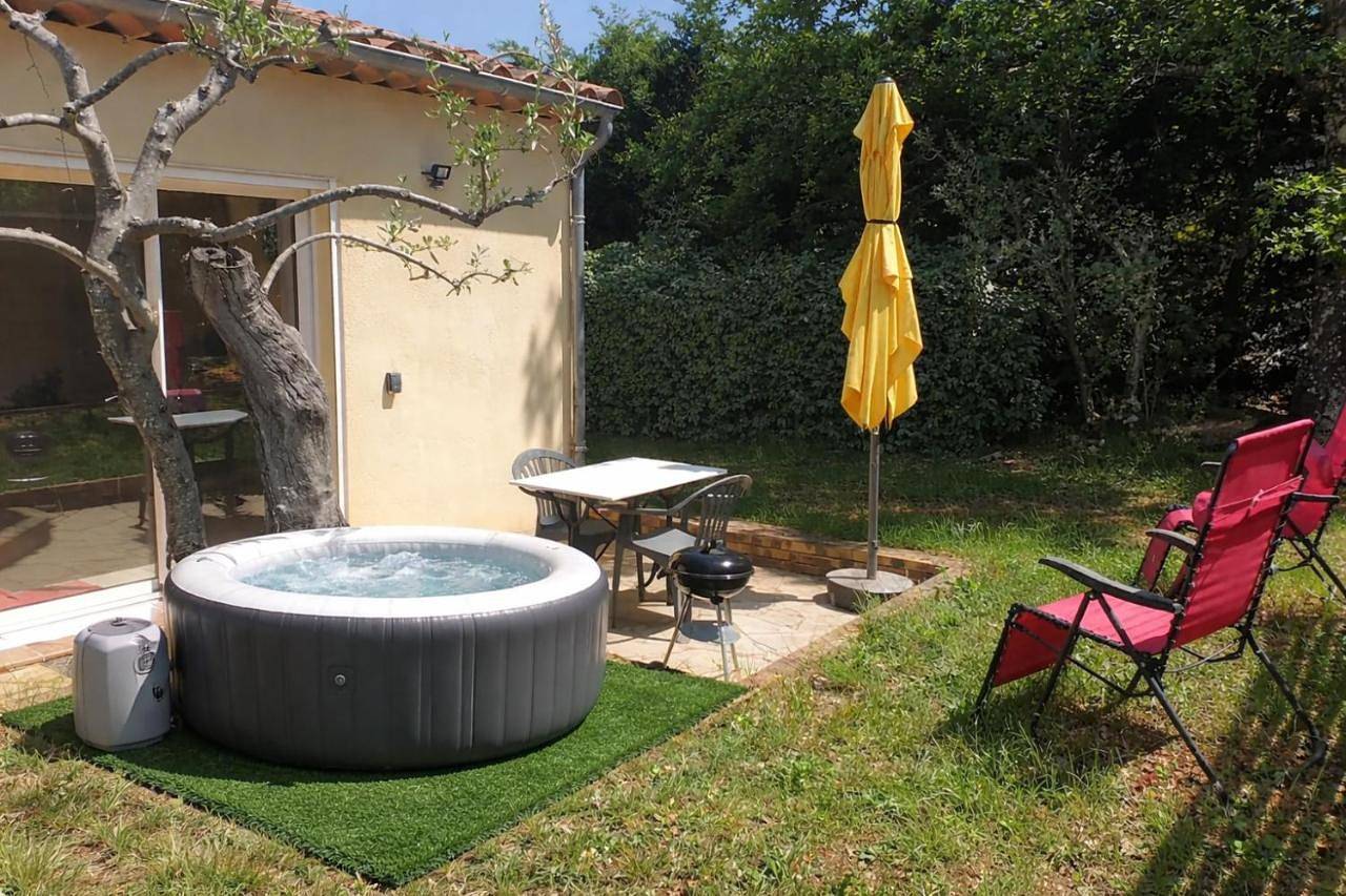 Deluxe Room (2 Adults + 1 Child) in Flayosc, Région de Draguignan