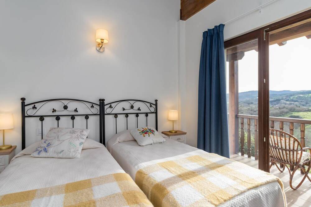 Entire apartment, Spectacular apartment with stunning views in Comillas, Oyambre Natural Park