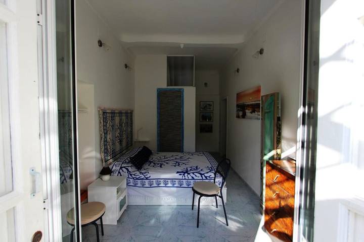 Gîte pour 2 personnes, avec terrasse et vue à Ustica - 3