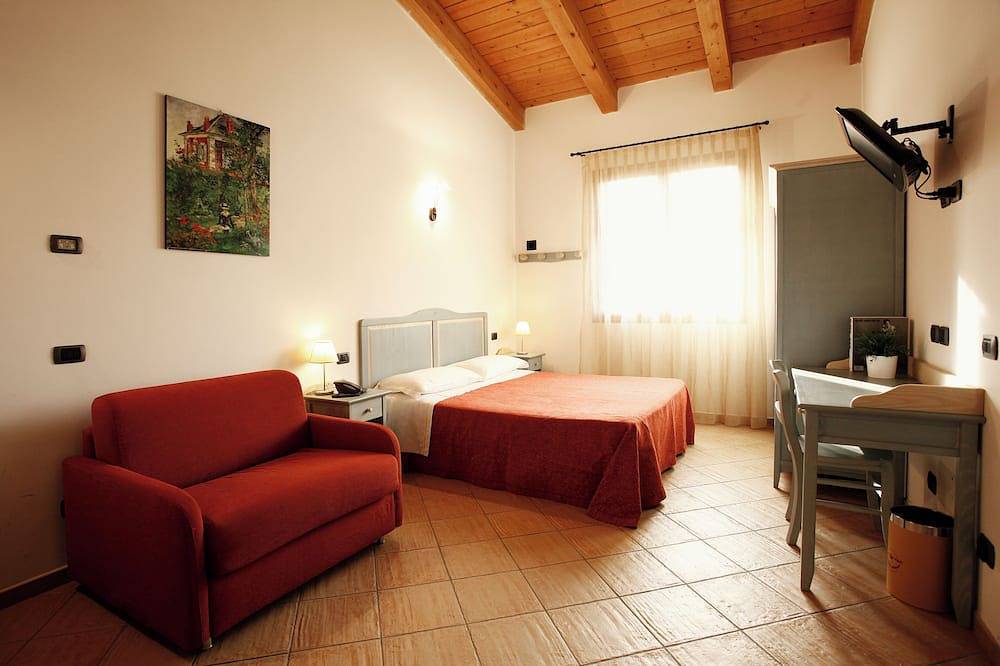 Studio Apartment A Few Km From The Beach Of Cesenatico in Cesenatico, Forlì-Cesena Provinz