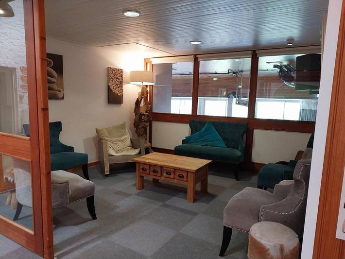 Parc de vacances pour 2 personnes, avec terrasse ainsi que piscine et bassin pour enfant en Auvergne - 3