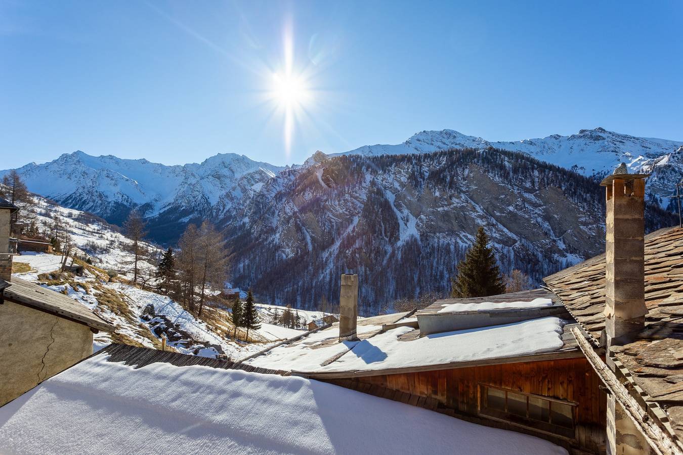 Apartamento entero, Apartamento 'L'Alpazen' con vistas a la montaña, balcón y Wi-Fi in Saint-Véran, Queyras