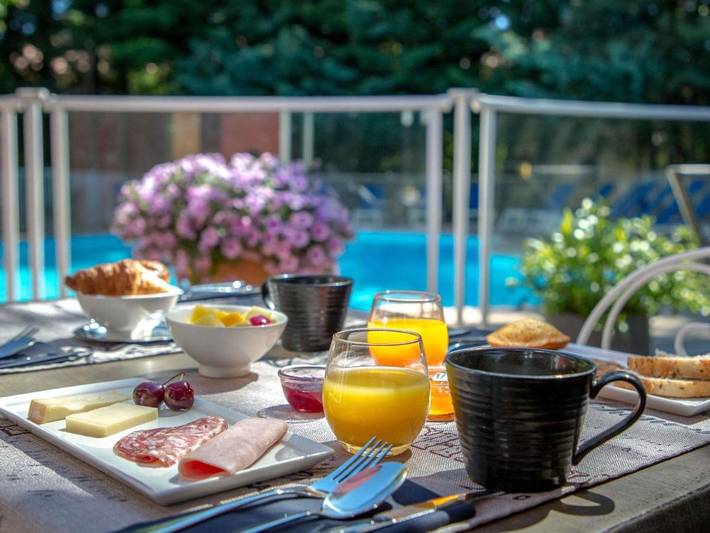 Hôtel pour 2 personnes, avec jardin et piscine, animaux acceptés