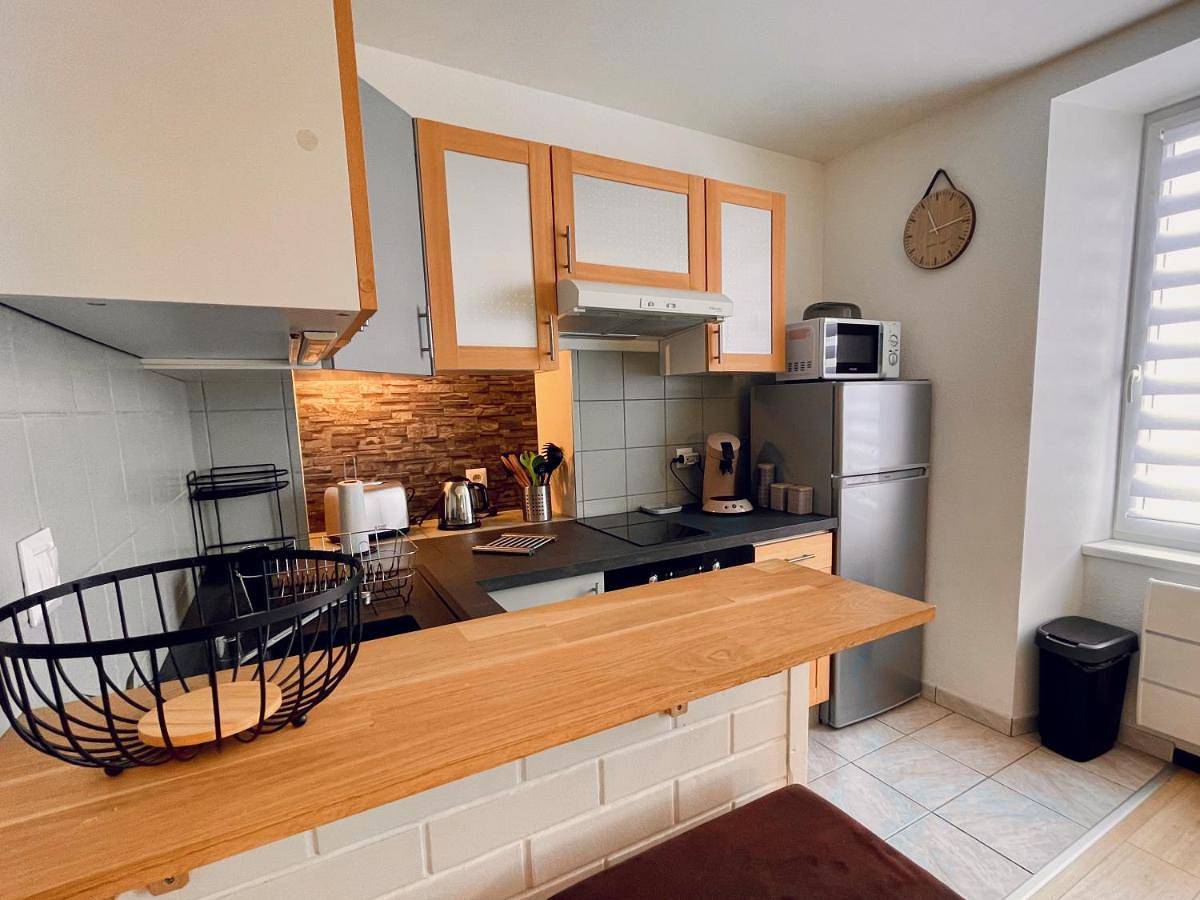 Appartement entier, Joli appartement avec parking in Montbéliard, Doubs
