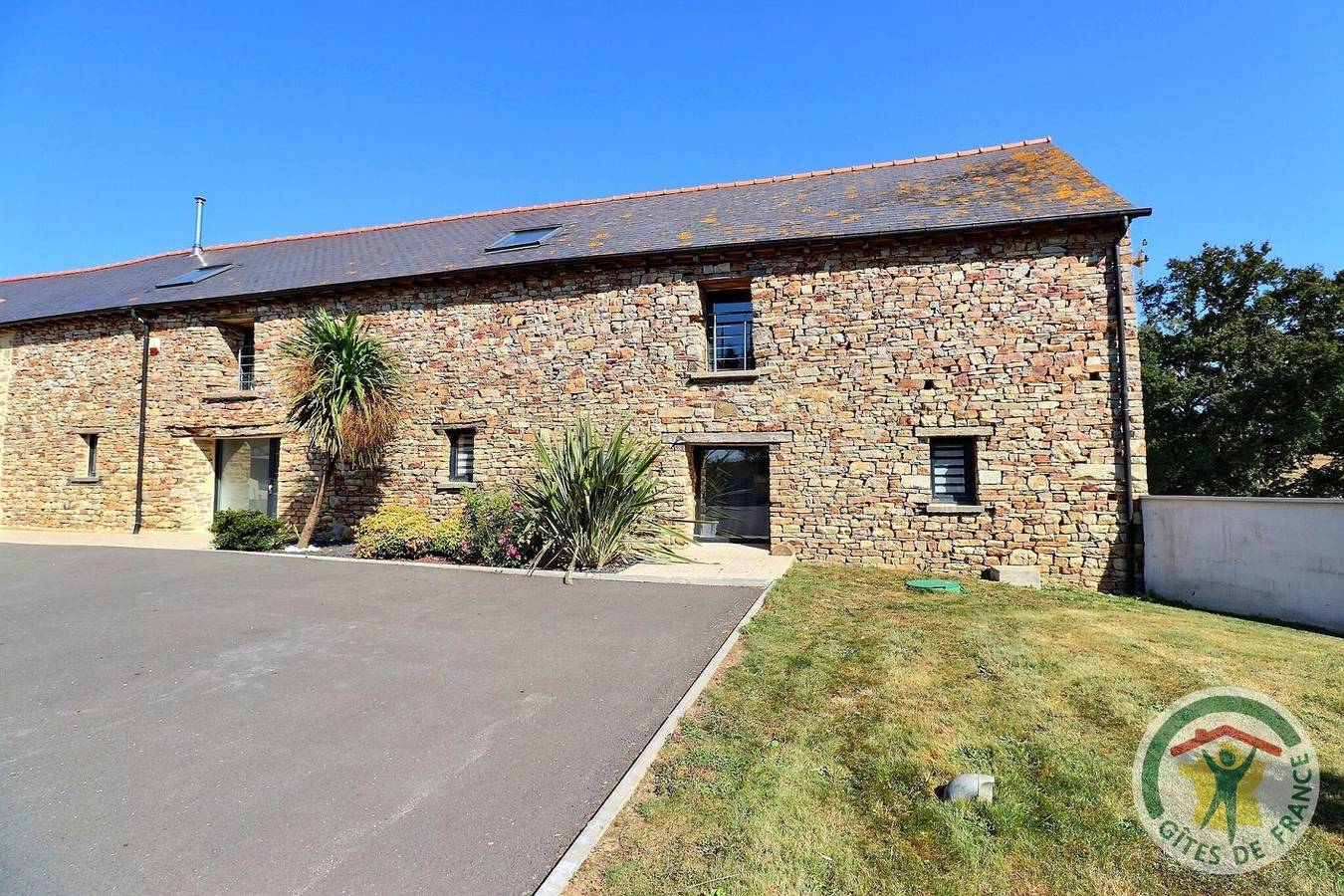 Gîte for 15 People in La Bouëxière, Bretagne