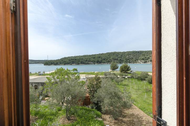 Ganze Wohnung, Apartments Davor in Jadrtovac, Šibenik-Knin