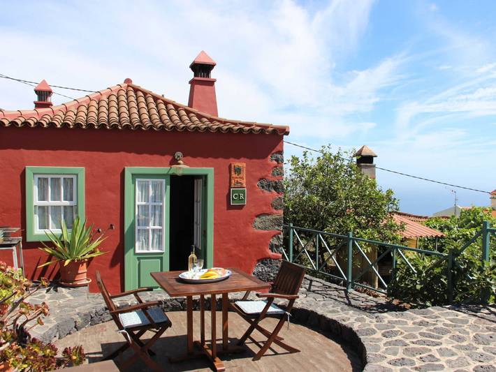 Ferienhaus für 3 Personen, mit Terrasse und Pool sowie Garten - 1