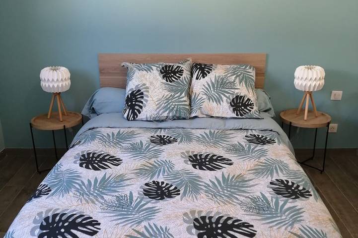 Location de vacances pour 12 personnes, avec jacuzzi ainsi que terrasse et jardin dans Plage d'Agosta - 4