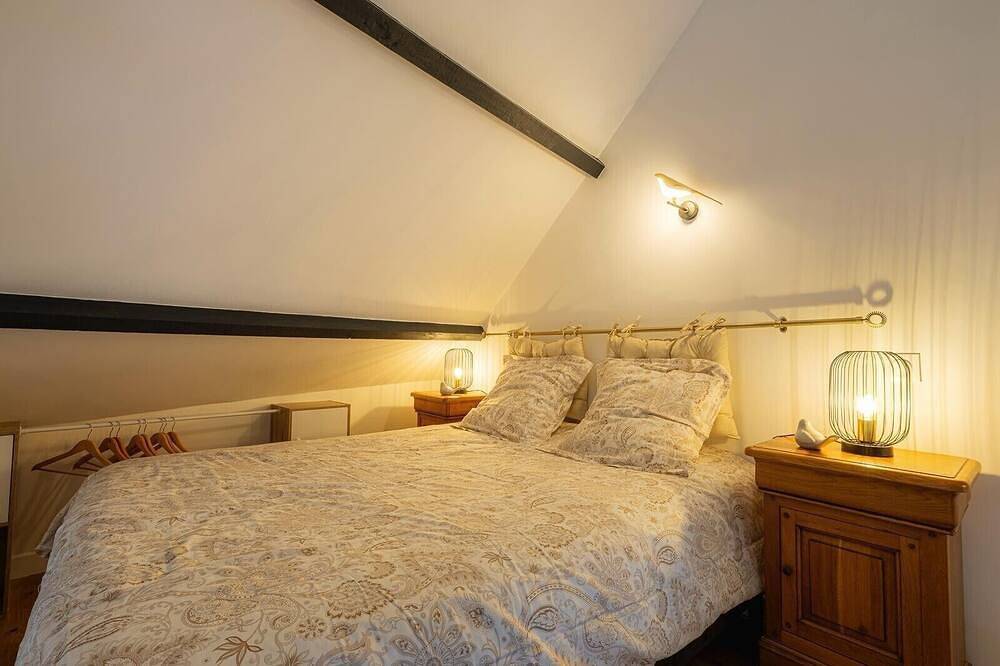 Apartamento entero, Casa Vacacional 'Maison Cosy Avec Spa Vannes' con Jacuzzi Privado in Vannes, Parque natural regional del Golfo de Morbihan