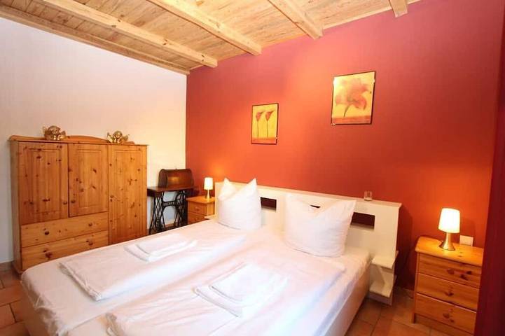 Ferienhaus für 9 Personen, mit Terrasse und Garten sowie Sauna in Göhren - 4