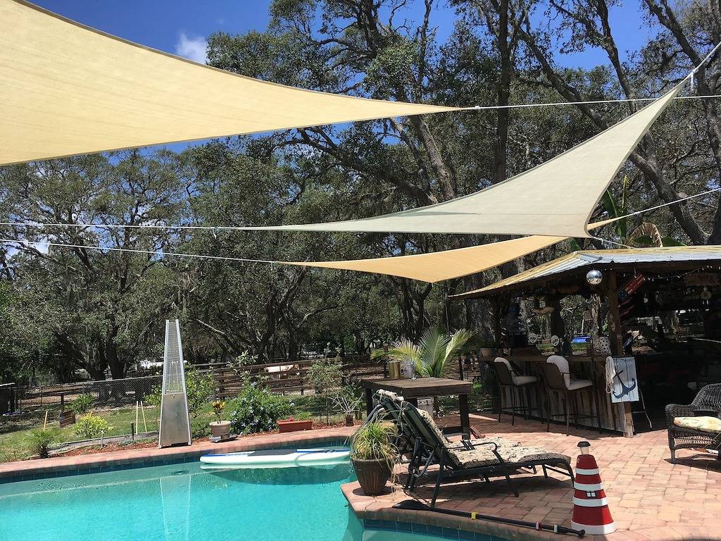 ❤️English Tudor Guest House fenced yard Bring Pet! Mini Donkey to pet❤️ May Sale! in Pasco County