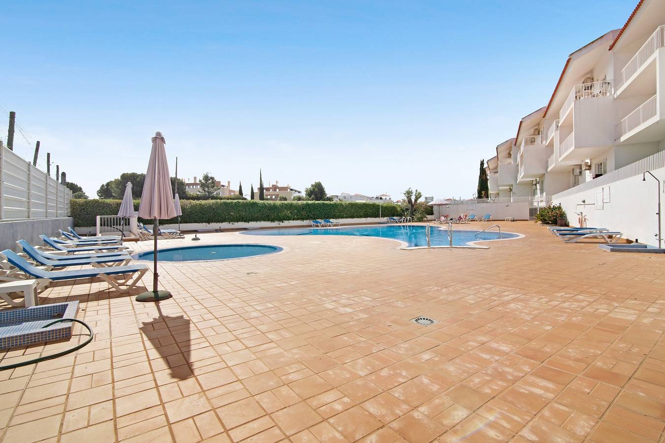 Apartamento inteiro, Apartamento 'Costa Cabanas 68' com piscina partilhada, Wi-Fi e ar condicionado in Cabanas de Tavira, Conceição e Cabanas de Tavira