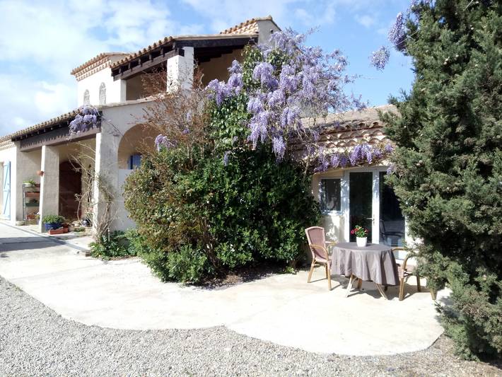 Gîte pour 2 personnes, avec Piscine à Boutenac