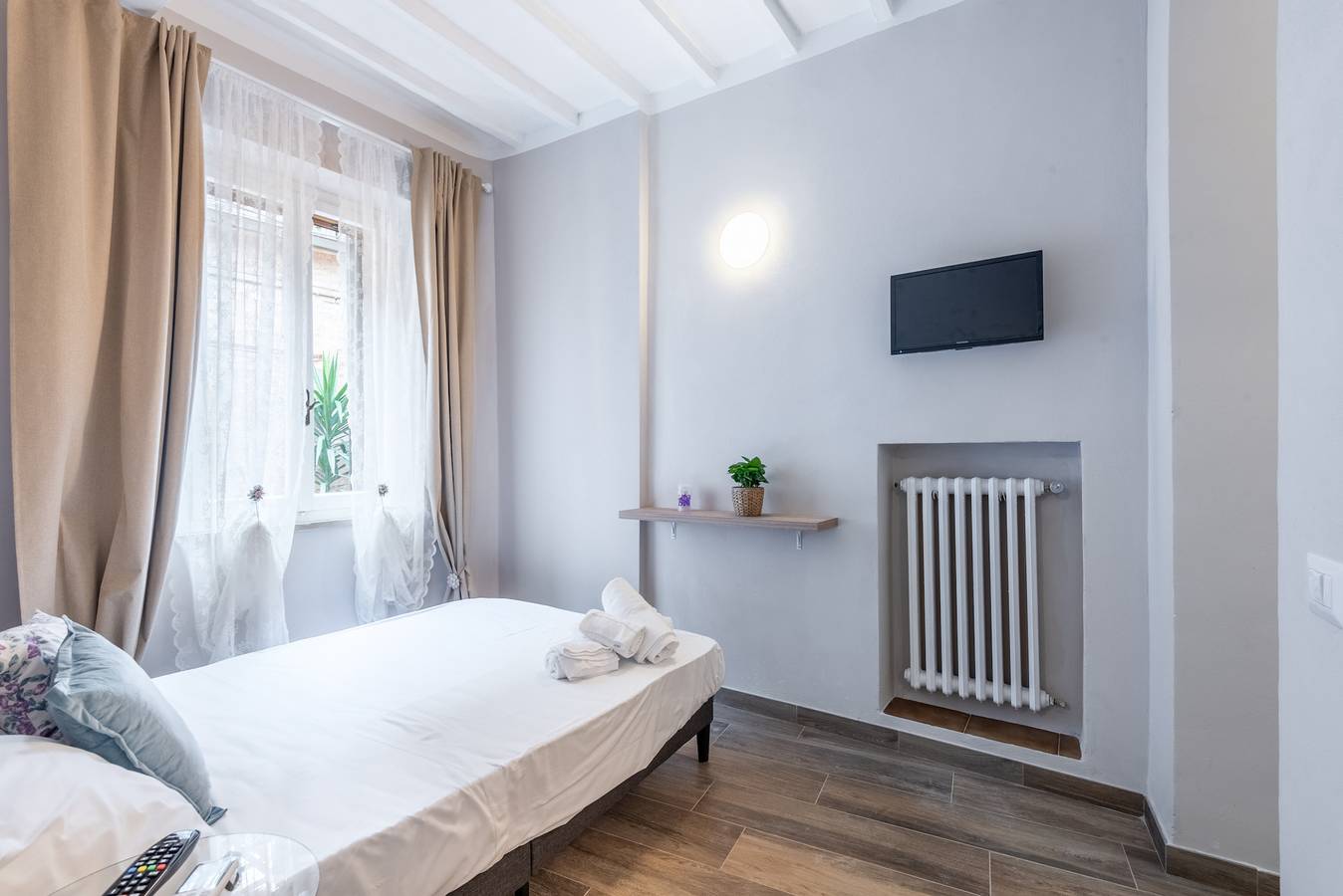 Room 'L'arco Del Pellegrino' with Wi-Fi and Air Conditioning in Monteroni d'Arbia, Επαρχία της Σιένα