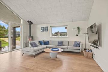 Villa for 10 Guests in Nørre Nebel, Western Jutland, Picture 4