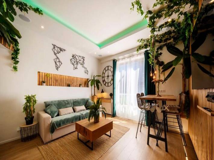 Gîte pour 4 personnes, avec balcon à Juan-les-Pins