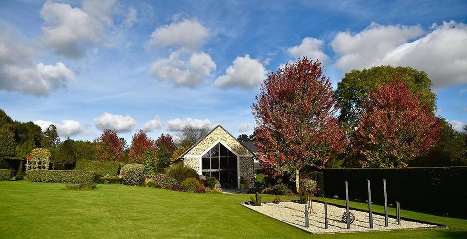 Maison d’hôte pour 5 personnes, avec terrasse et jardin ainsi que vue et sauna