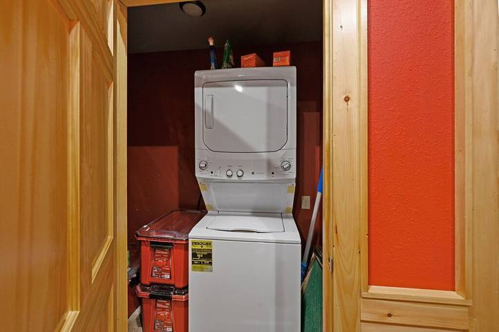 Chalet for 10 people, with terrace and hot tub as well as pool in Pigeon Forge