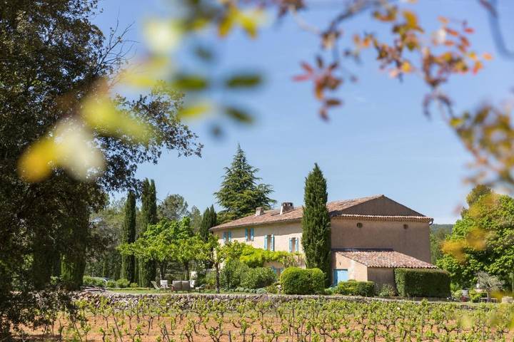 Chambre d’hôte pour 2 personnes, avec Terrasse et Jardin ainsi que Piscine et Vue à Saint-Antonin-du-Var