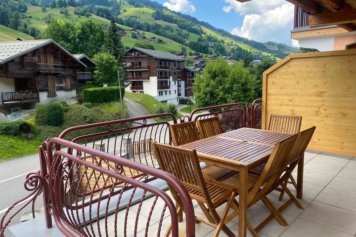 Location de vacances pour 6 personnes, avec Balcon et Terrasse dans Arêches