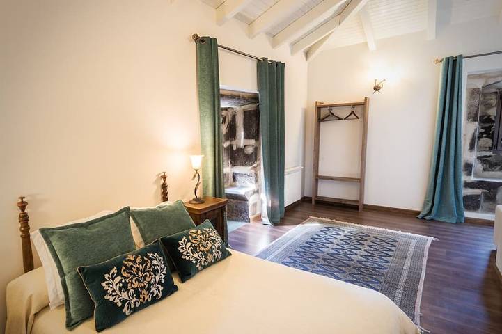 Pazo de Lemaio . Pazo Gallego siglo Xvi in Lemaio, Laracha
