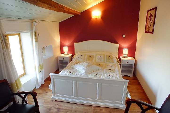 Gîte pour 20 personnes, avec jardin et jacuzzi à Thénac - 3