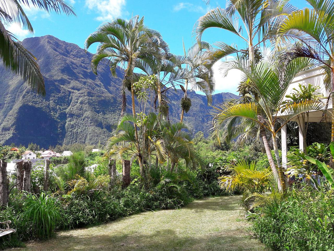Chalet créole à Salazie : gîte familial tout équipé in Salazie, Île de la Réunion
