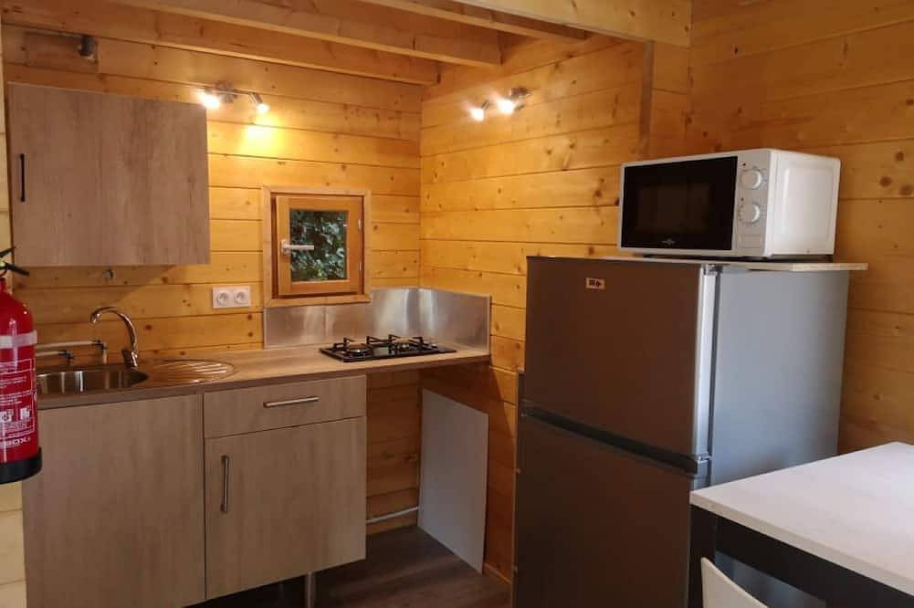 38m² chalet 10 minutes from the center of Nîmes in Nîmes, Nimes region