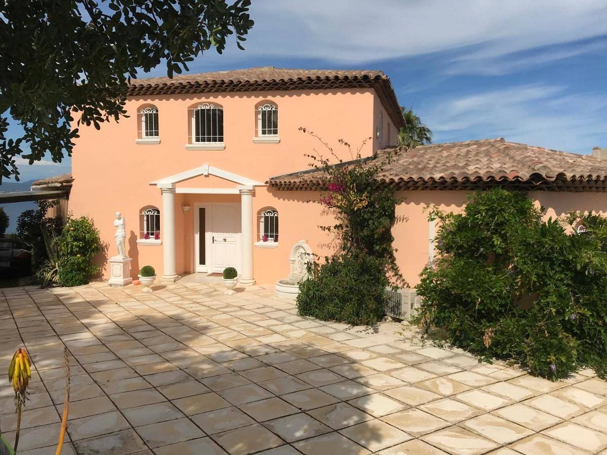 Goonie Lodge in Les Issambres, Roquebrune-sur-Argens