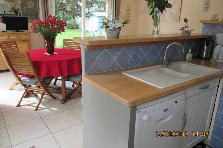 Maison Tres Agreable Au Calme A 100 Metres De La Plage Avec Wifi A Disposition in Barneville-Carteret, Côte de la Déroute
