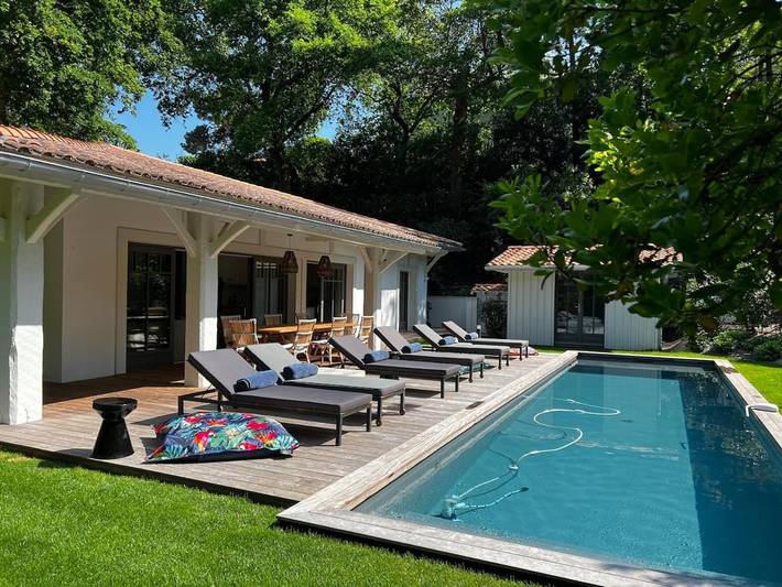 Villa pour 8 personnes, avec Terrasse et Jardin ainsi que Piscine et Vue dans Pereire