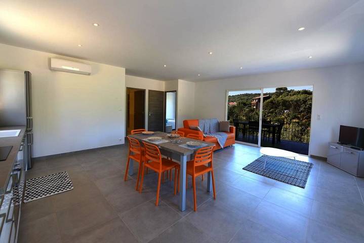 Gîte pour 4 personnes, avec terrasse et jardin, animaux acceptés dans Plage de Tenutella - 2