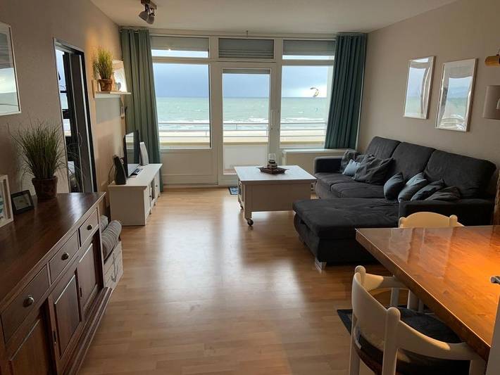 Ferienwohnung für 4 Personen, mit Balkon und Ausblick in Burgtiefe