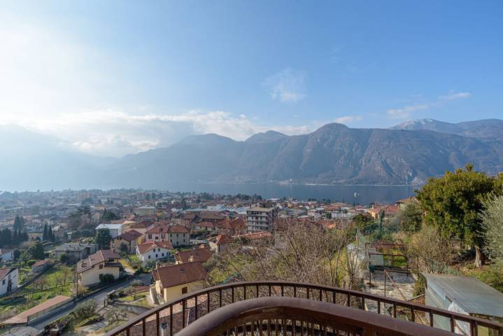 Appartamento per 2 persone, con Balcone/Terrazza e Vista lago a Mandello del Lario