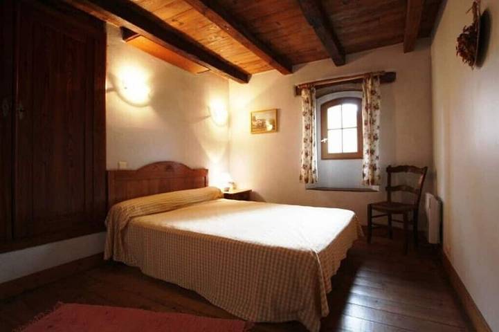 Location de vacances pour 8 personnes, avec jardin ainsi que jacuzzi et balcon à Saint-Étienne-de-Baïgorry - 4