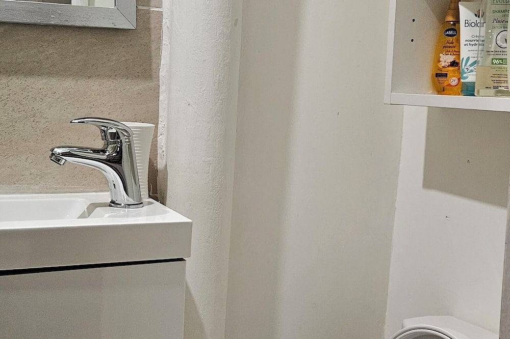 Apartamento entero, Tiny studette Rémilly Versailles  in Versalles, Yvelines