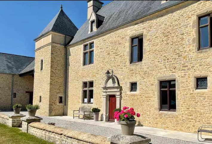 Chambre d’hôte pour 2 personnes, avec Jardin à Méautis