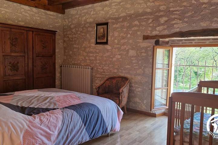 Location de vacances pour 6 personnes, avec jardin et piscine à Cestayrols - 2