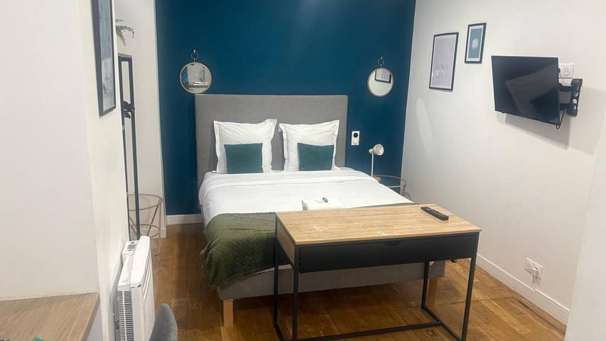 Vacation rental for 2 people, kid friendly around the Eiffel Tower