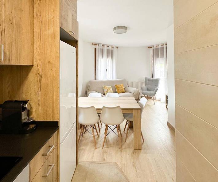 Casa rural para 5 personas, con vistas y balcón en Esterri de Aneu