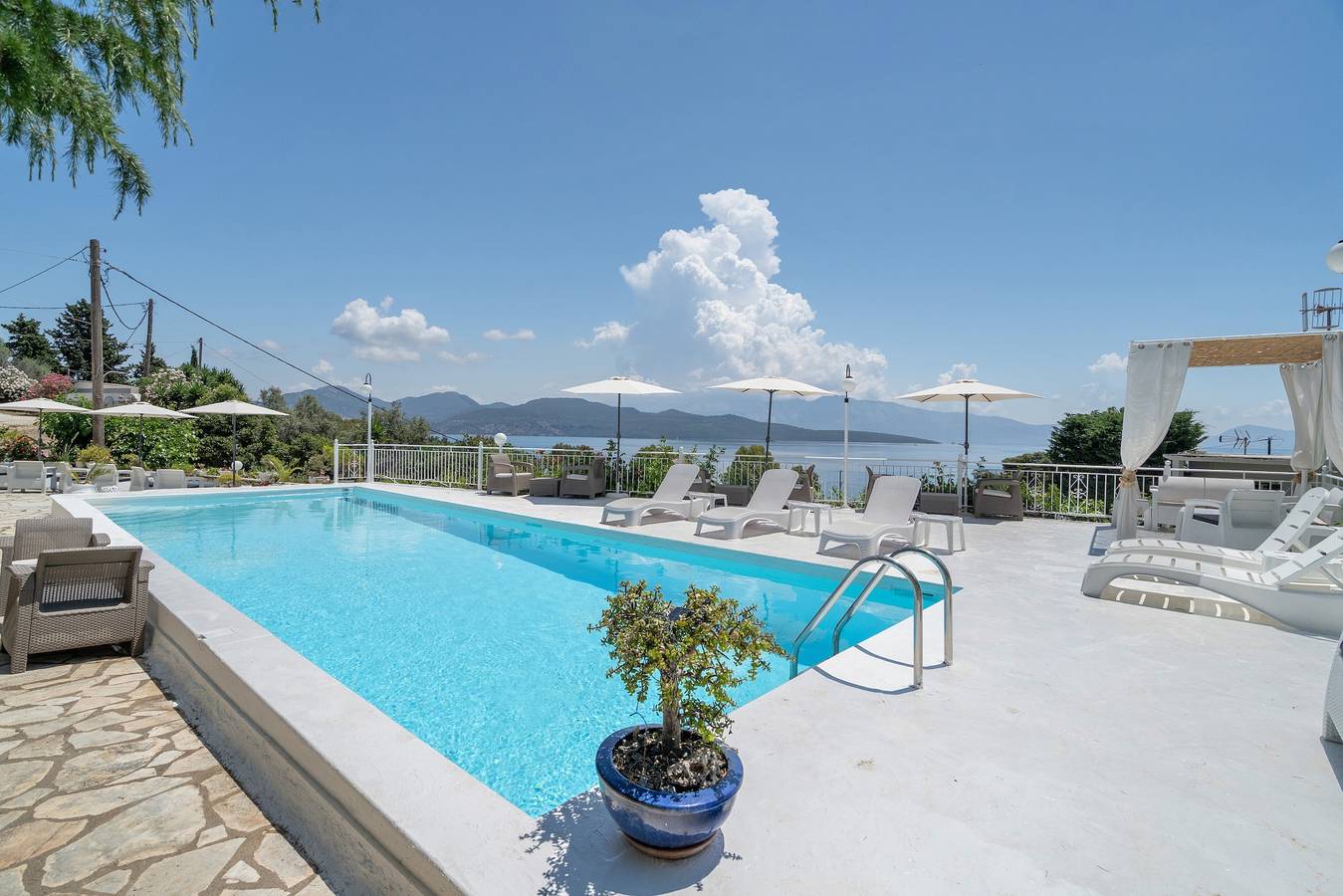 Zimmer "Erdgeschoss" mit Gemeinschaftspool und Wlan in Nikiana, Alexandros