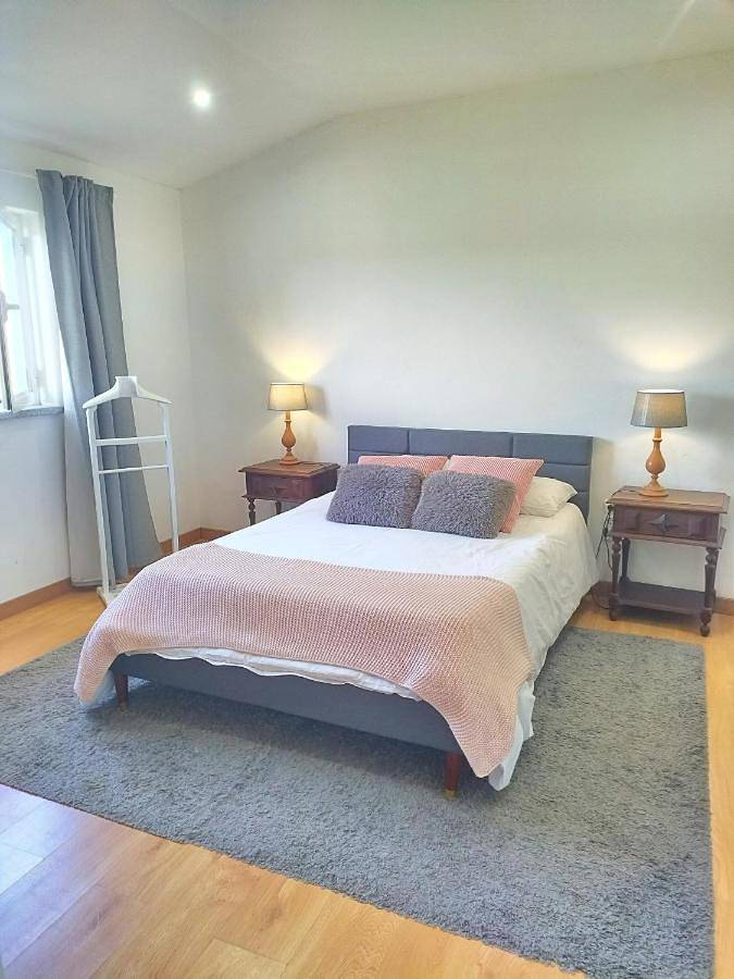 Location de vacances pour 10 personnes, avec jardin et vue à Vila de Rei - 2