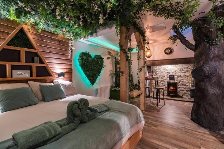 Location de vacances pour 2 personnes, avec jacuzzi et terrasse à Bégard - 4