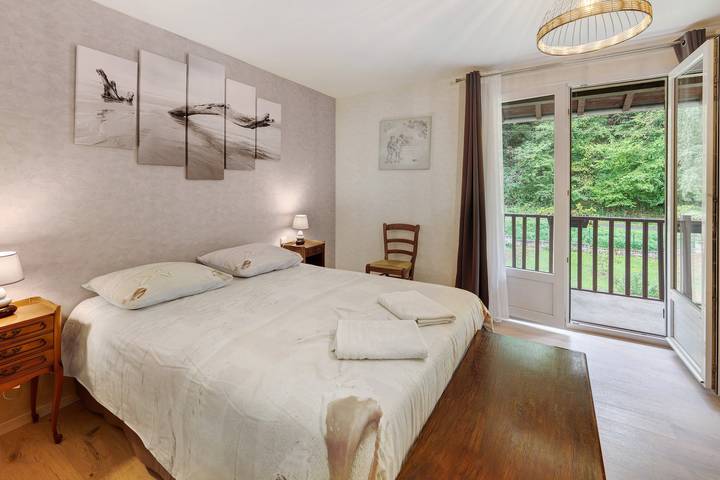 Guest Room with Bathtub, Mountain View, Wi-Fi Included in Banat, Tarascon-sur-Ariège