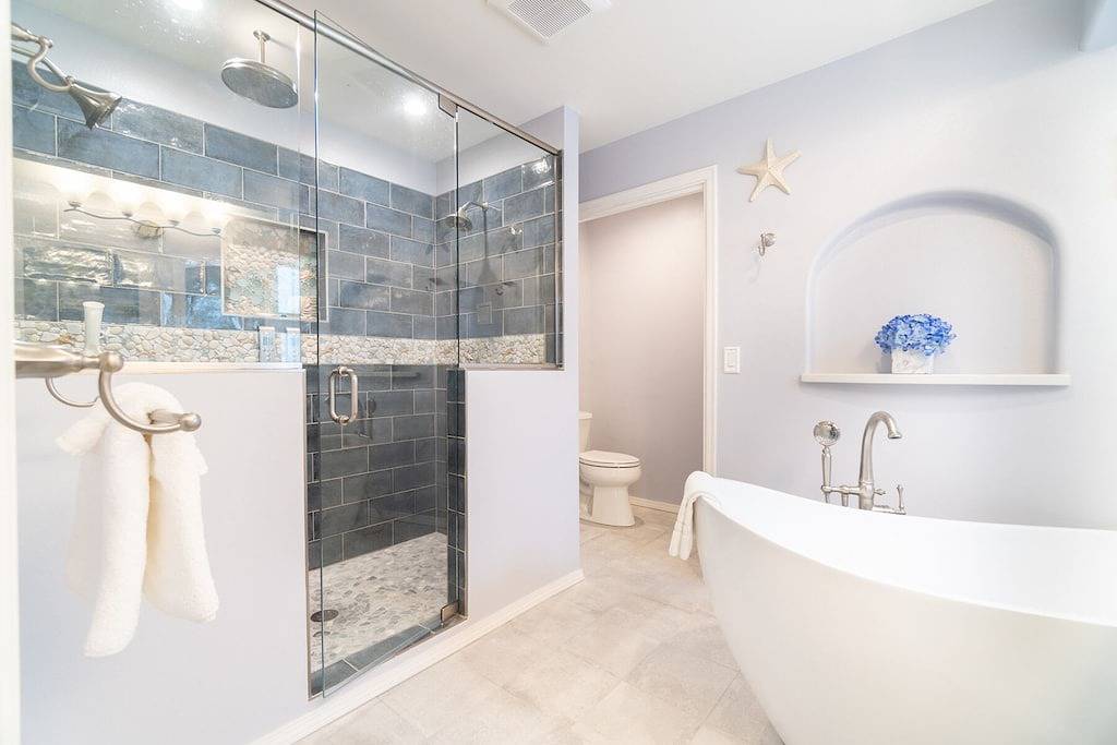 Vacation Home for 6 Guests in Oregon Coast, Oregon